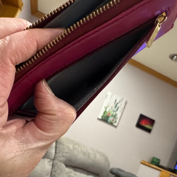 Fossil Women's Vibrant Pink Wallet - Picture 9 of 11